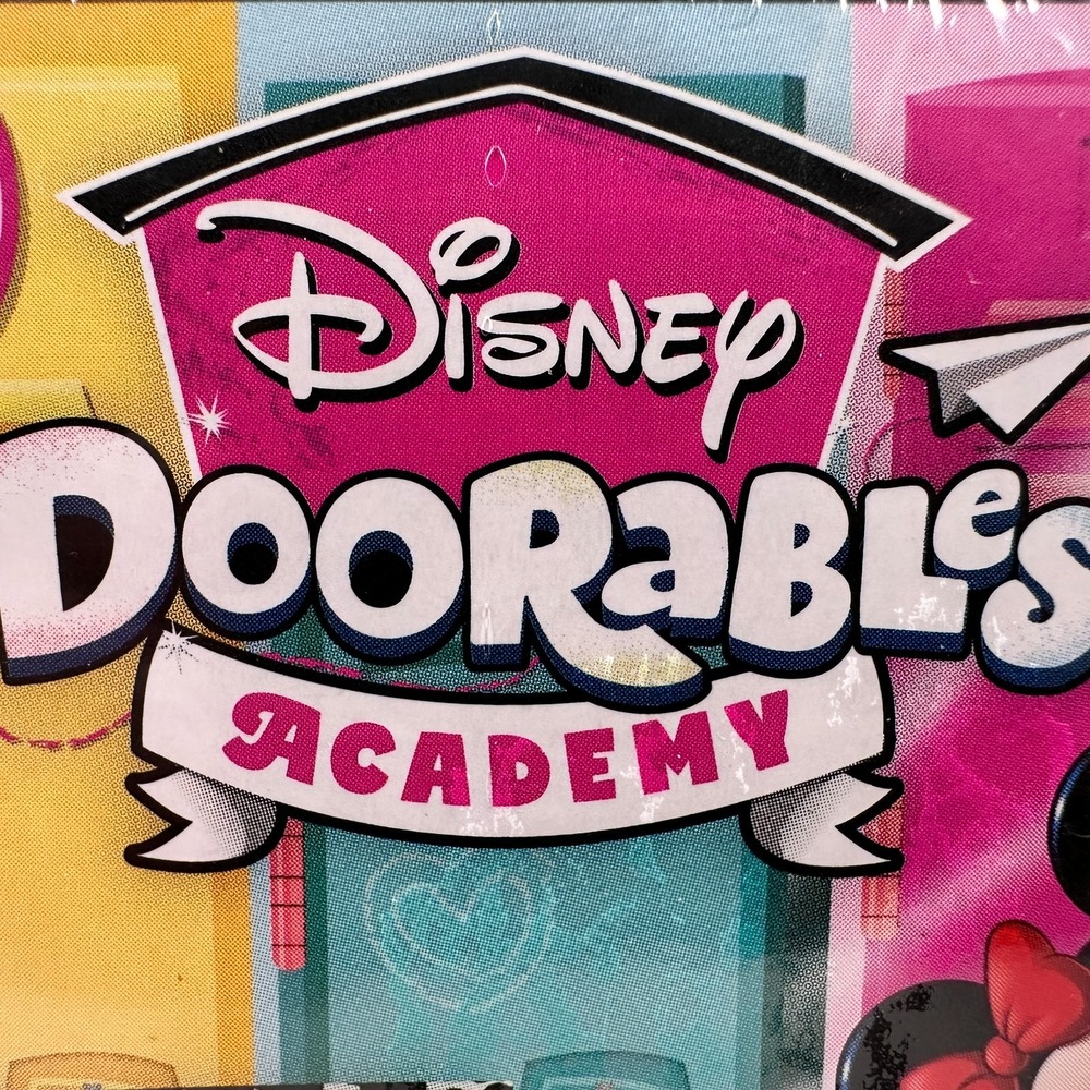 Disney Doorables Academy Surprise Lockers ELSA FROZEN Ultra Rare NEW SEALED BOX - Picture 10 of 11